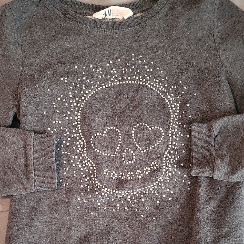 H&M Charcoal Kids Sweatshirt with Heart-Eyed Skull